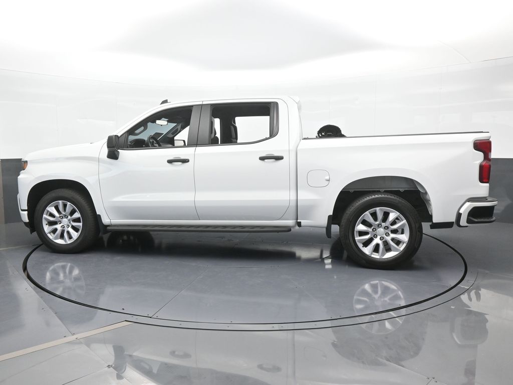 Used 2021 Chevrolet Silverado 1500 Custom with VIN 3GCPWBEKXMG340275 for sale in Miami, FL