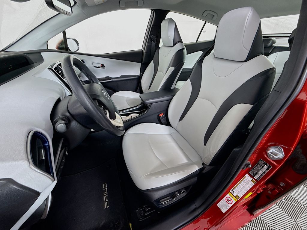 Thumbnail: 2016 Toyota Prius - 22