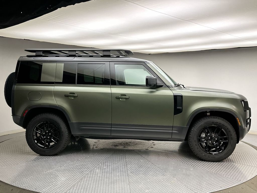 Thumbnail: 2026 Land Rover Defender - 4