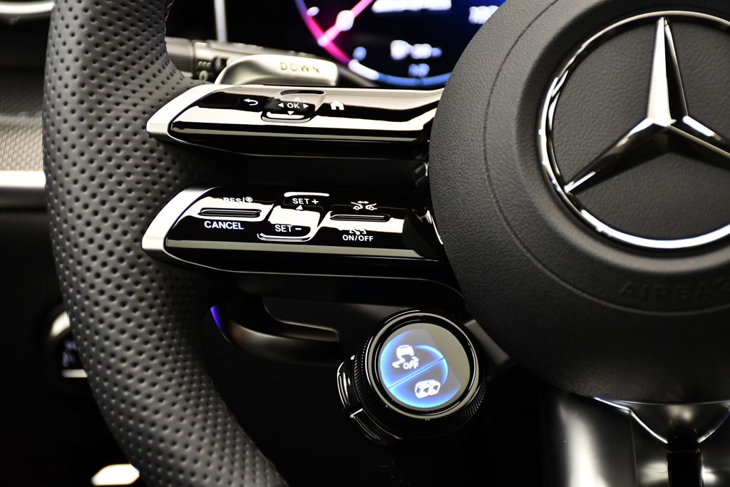 Thumbnail: 2025 Mercedes-Benz GLC - 23