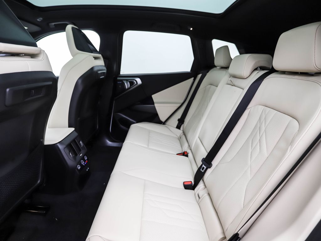 Thumbnail: 2026 BMW X3 - 23