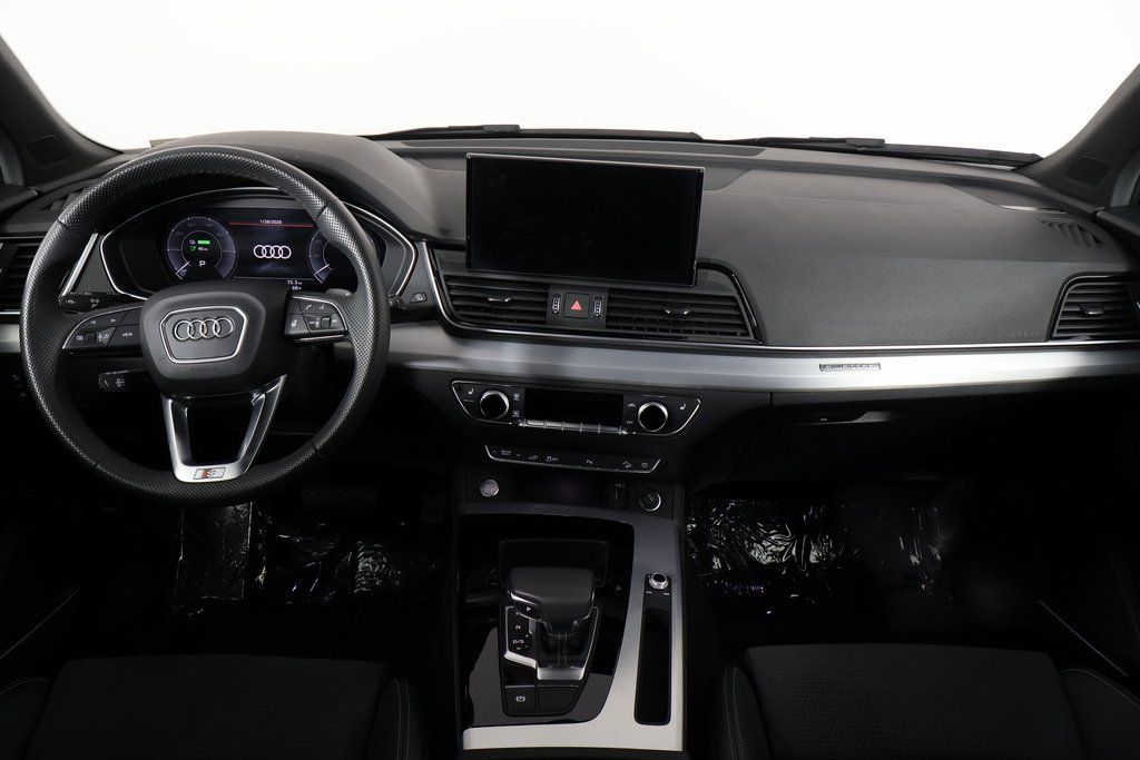 Thumbnail: 2024 Audi Q5 - 8