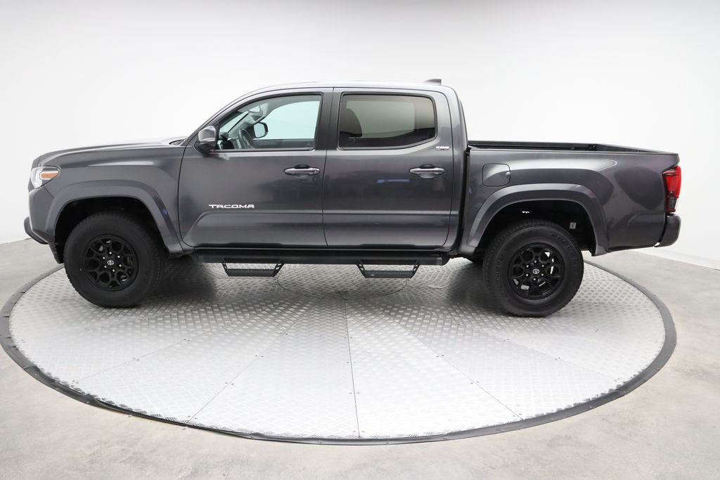 2022 Toyota Tacoma SR5 12