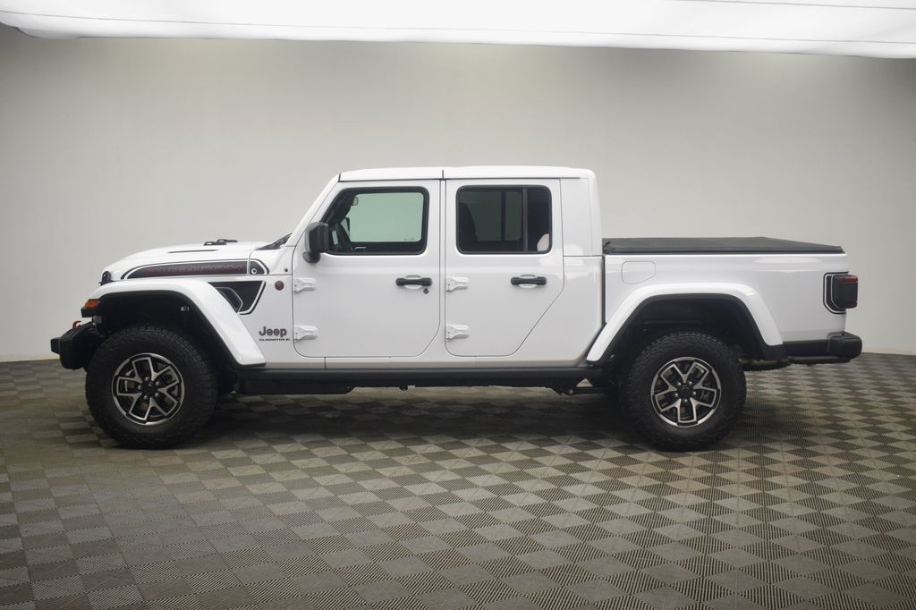 new 2026 Jeep Gladiator car, priced at $59,025