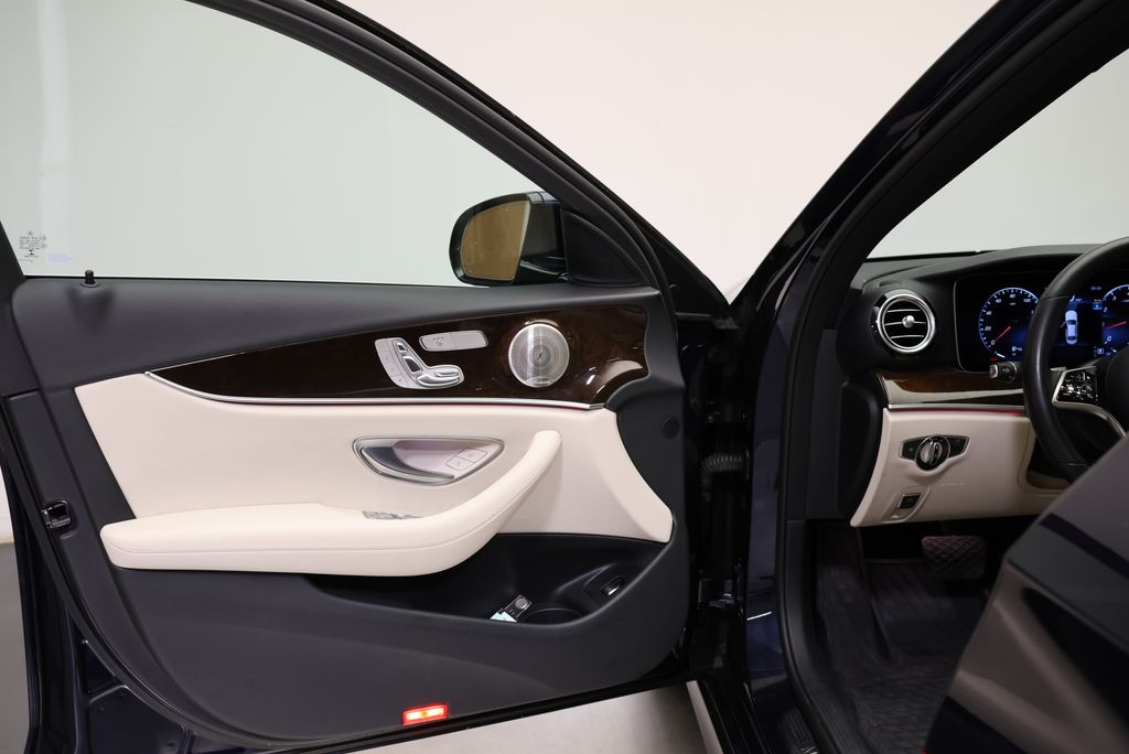 Thumbnail: 2023 Mercedes-Benz E-Class - 31