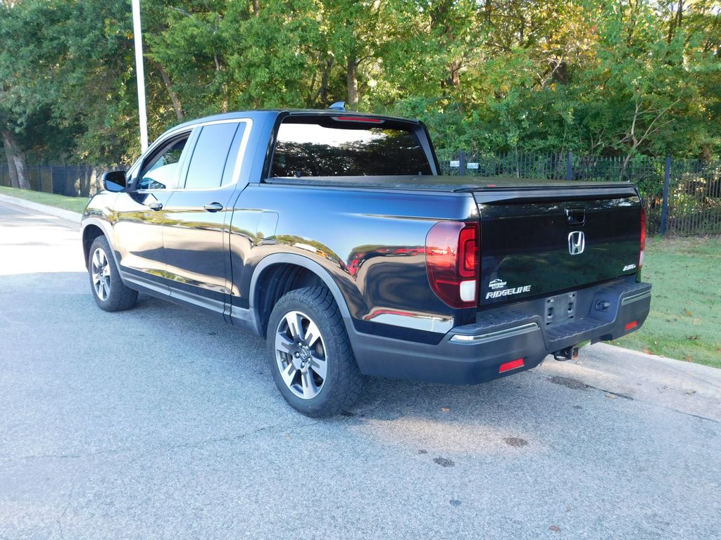 Thumbnail: 2017 Honda Ridgeline - 3