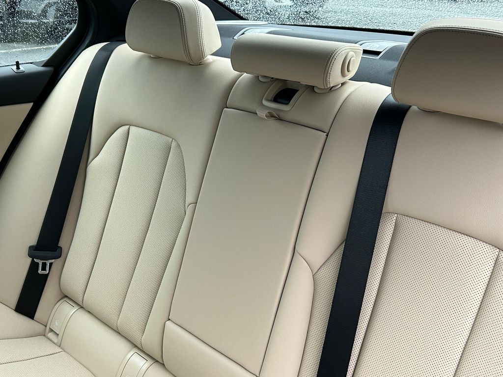 Thumbnail: 2026 BMW 3 Series - 32