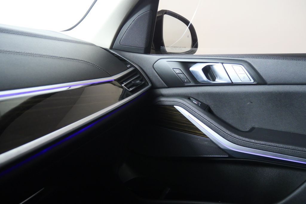 Thumbnail: 2020 BMW X7 - 29