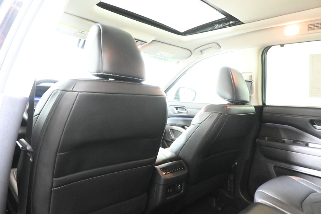 Thumbnail: 2025 Nissan Pathfinder - 31