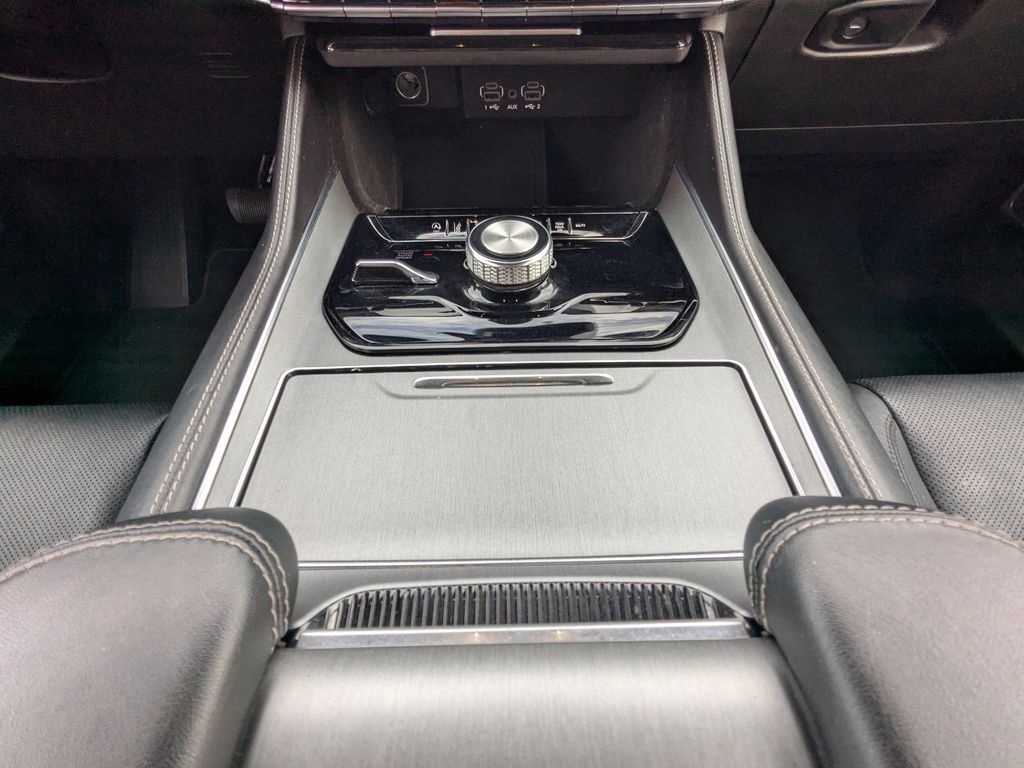 2023 Jeep Wagoneer Series II Carbide 4x4