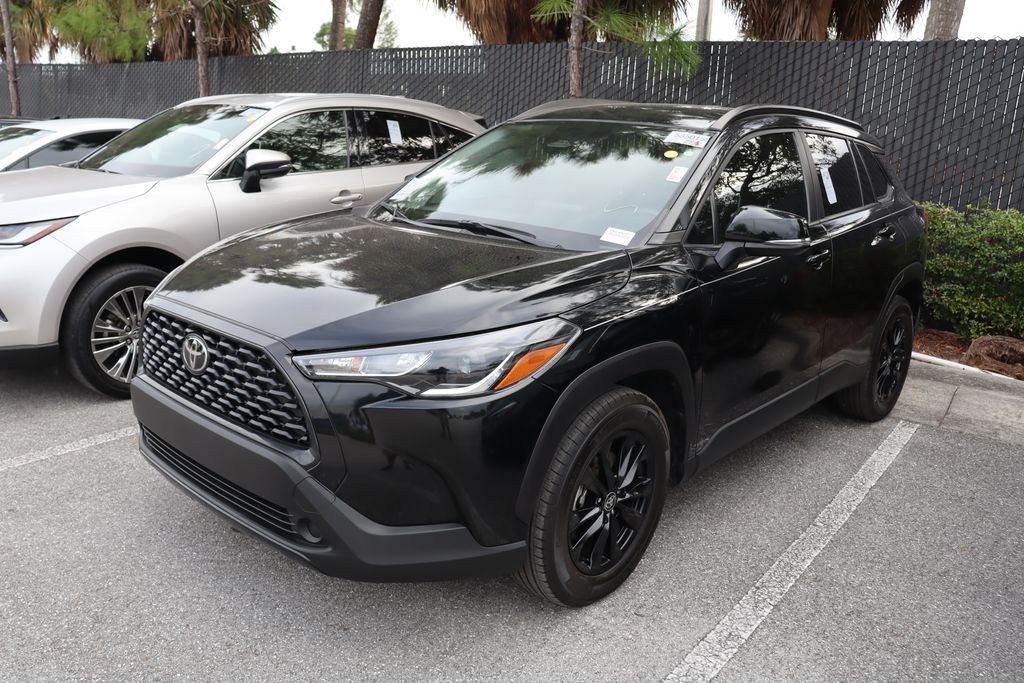 2023 Toyota Corolla Cross LE -
                West Palm Beach, FL