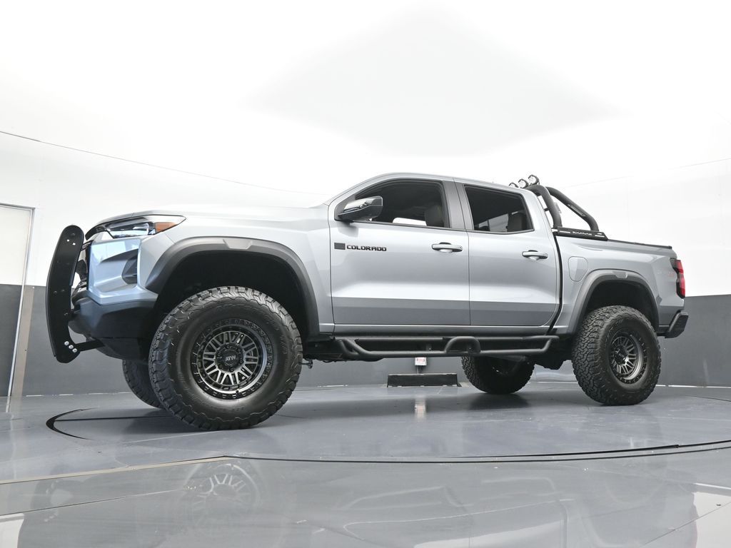 Used 2025 Sterling Gray Metallic Chevrolet ZR2 image 62