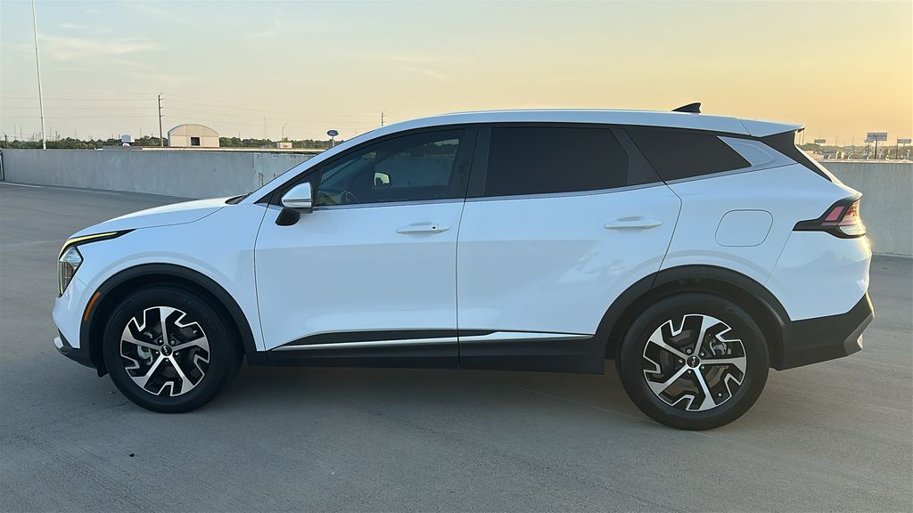 2023 Kia Sportage EX White at Community Kia