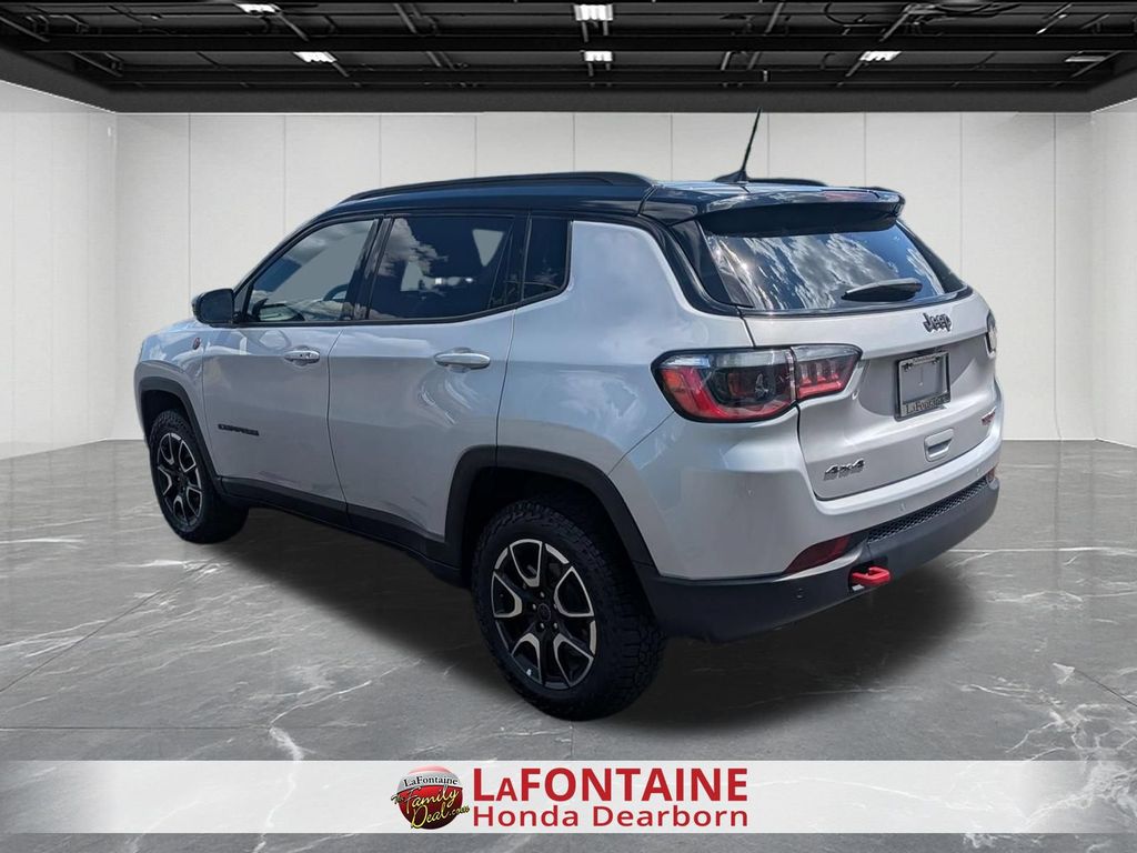 2025 Jeep Compass Trailhawk - Photo 3