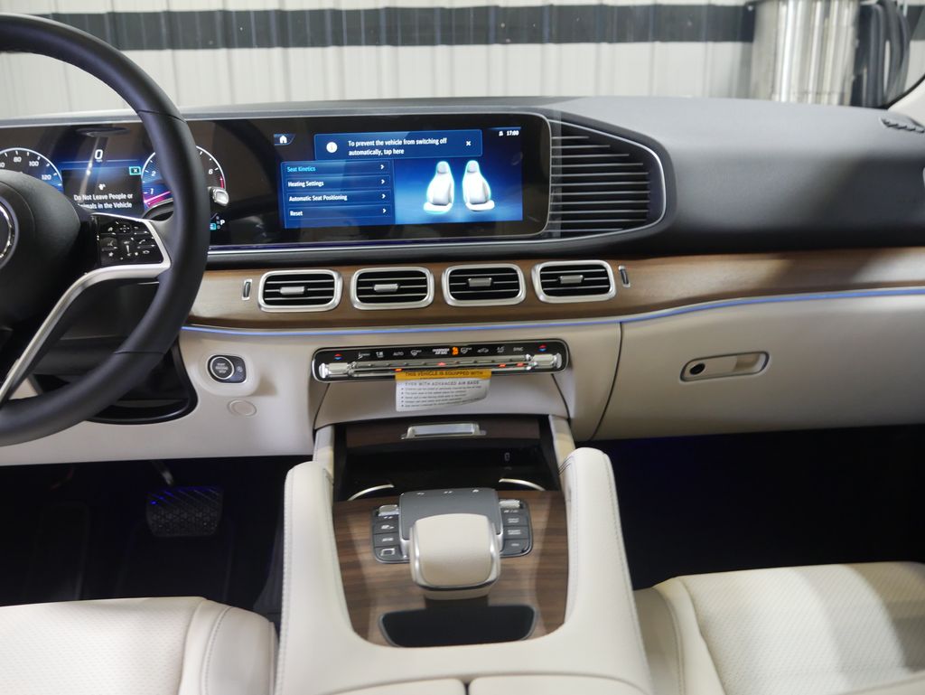 Thumbnail: 2026 Mercedes-Benz GLE - 29