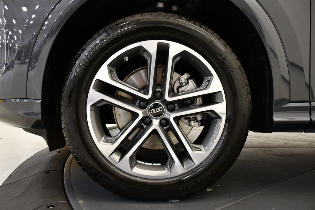 2025 Audi Q5 Premium 13