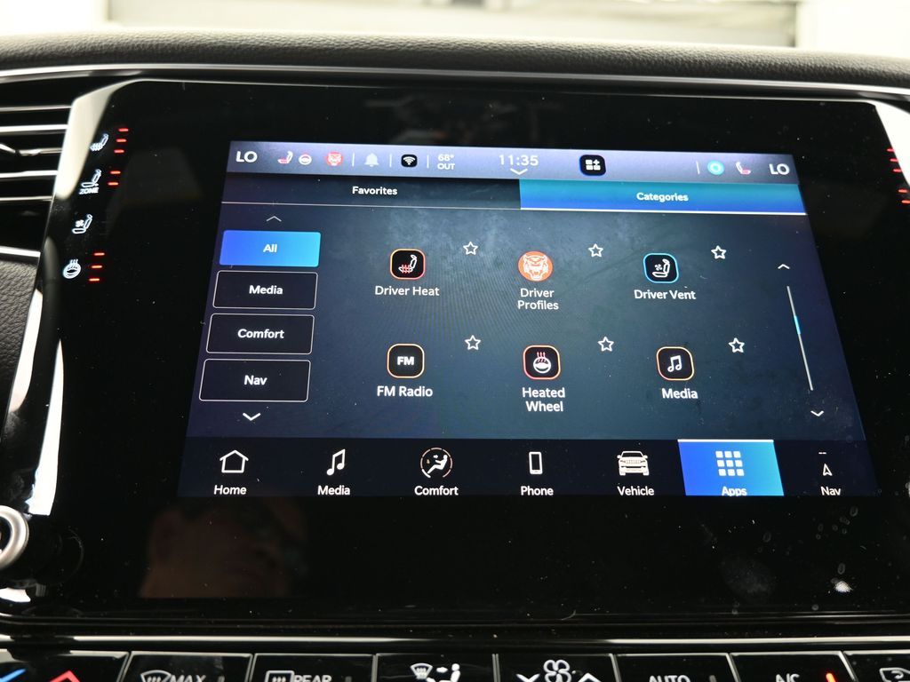 Used 2024 Diamond Black Crystal Pearlcoat Jeep Base image 24