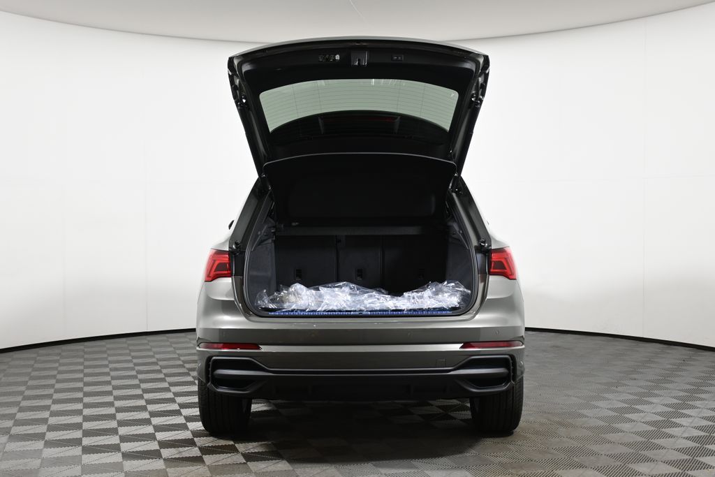 Thumbnail: 2025 Audi Q3 - 29