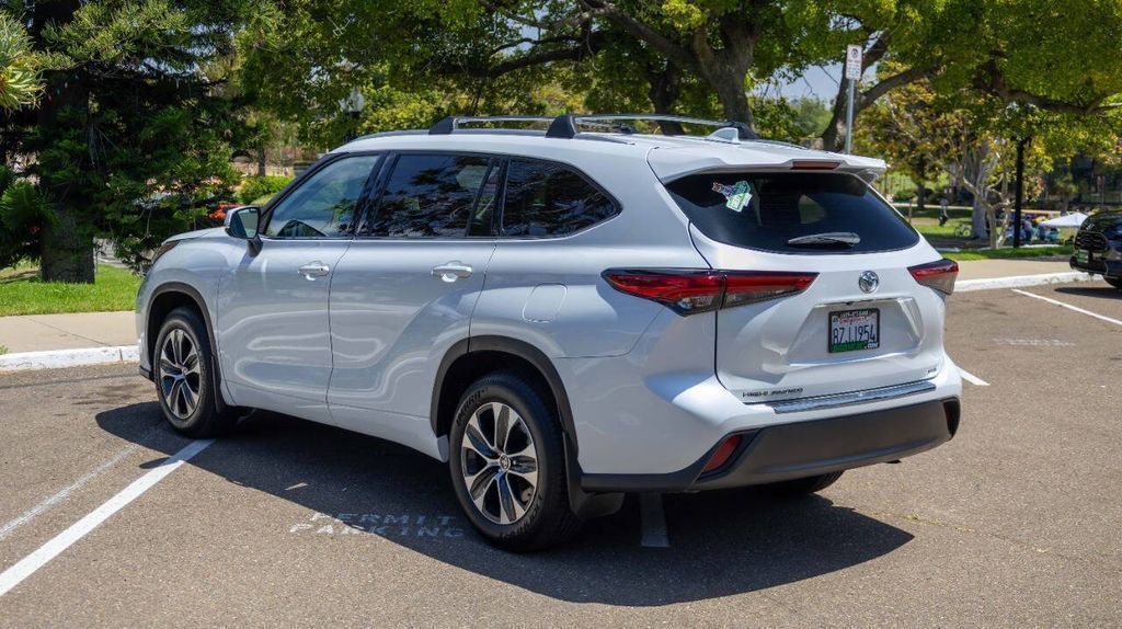 Used 2022 Toyota Highlander XLE 4D Sport Utility