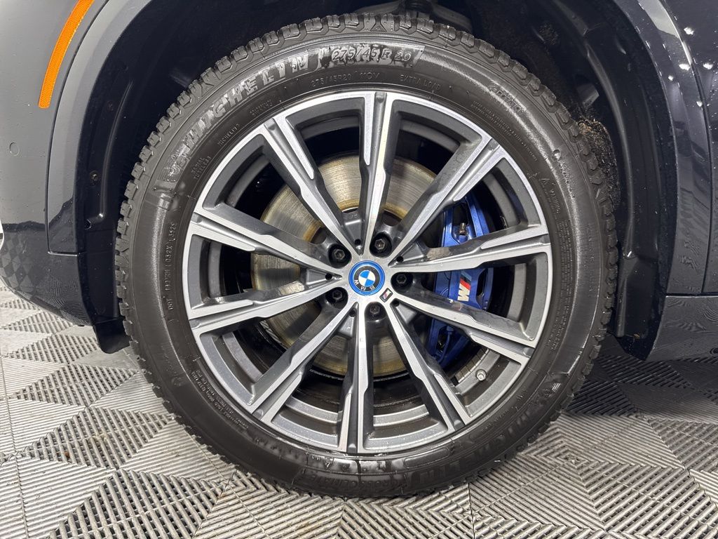 Thumbnail: 2022 BMW X5 - 9