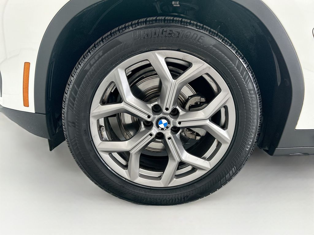 Thumbnail: 2023 BMW X3 - 29