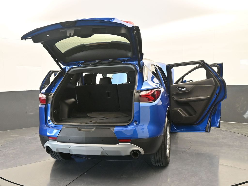 Used 2019 Kinetic Blue Metallic Chevrolet Base image 76