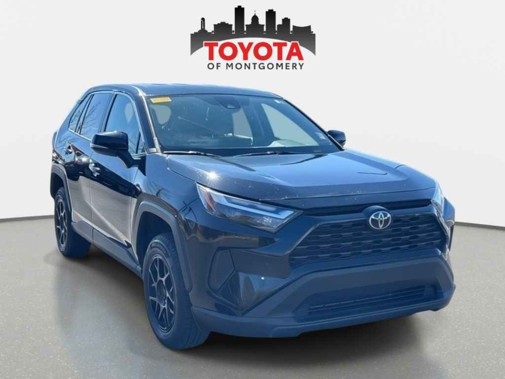 2023 Toyota RAV4 LE FWD
