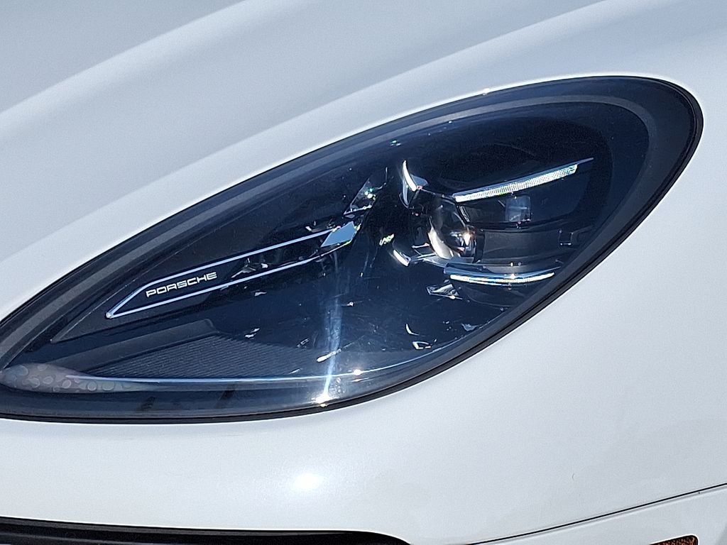 Thumbnail: 2026 Porsche Macan - 11