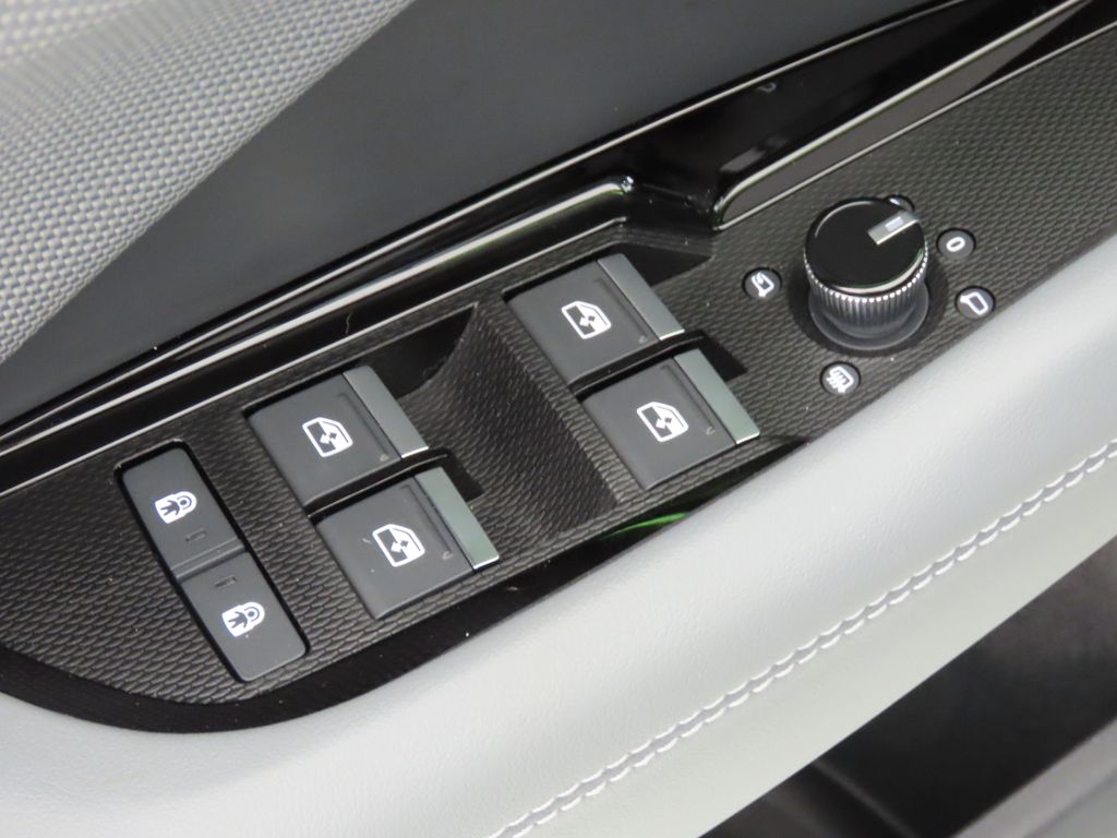 Thumbnail: 2026 Audi Q3 - 31