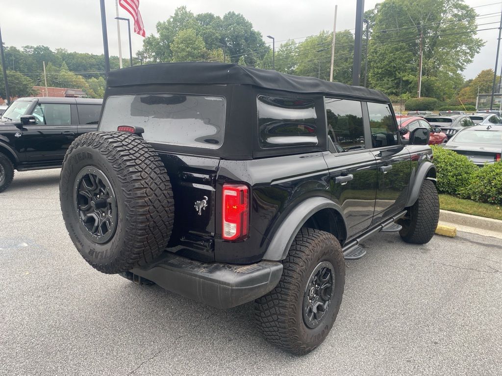 2022 Ford Bronco Black Diamond 2