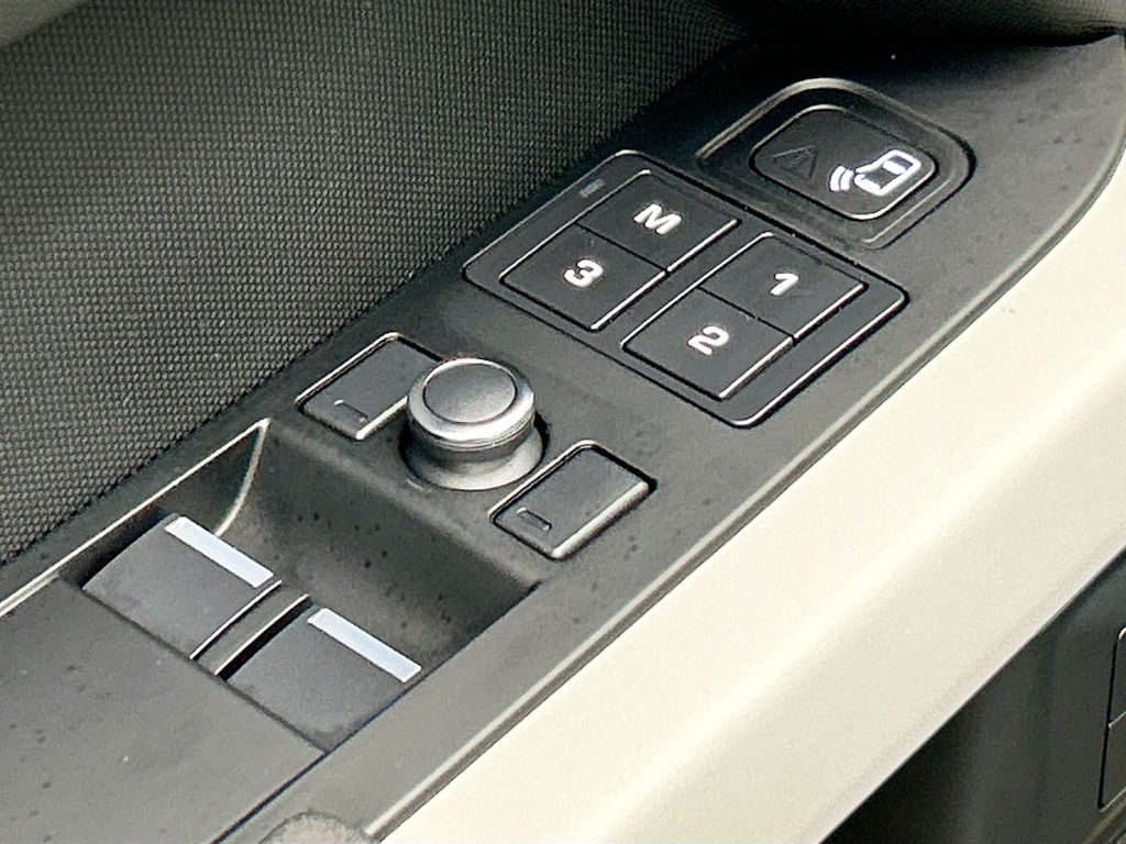 Thumbnail: 2021 Land Rover Defender - 24