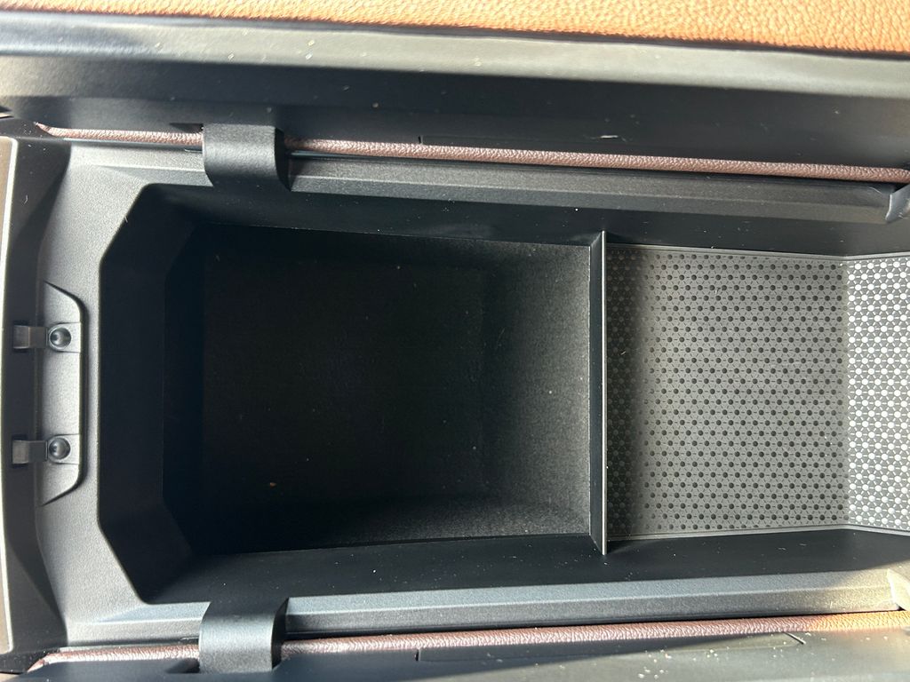 Thumbnail: 2025 BMW iX - 30