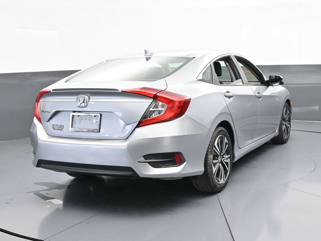 Used 2018 Silver Metallic Honda EX-T image 5