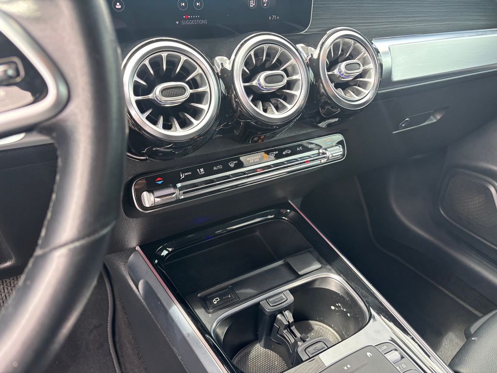 Used Car 2021 Mercedes-benz Glb  Glb 250 For Sale Under $30,000 In Austin, Texas