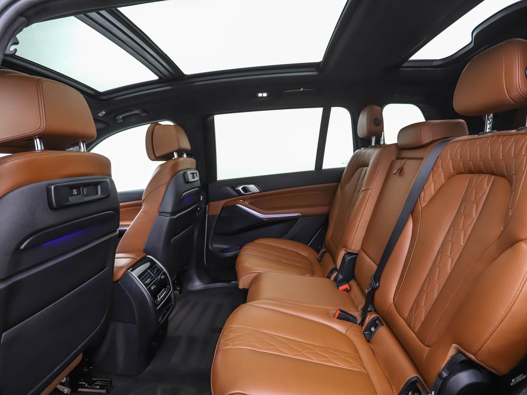 Thumbnail: 2022 BMW X7 - 22