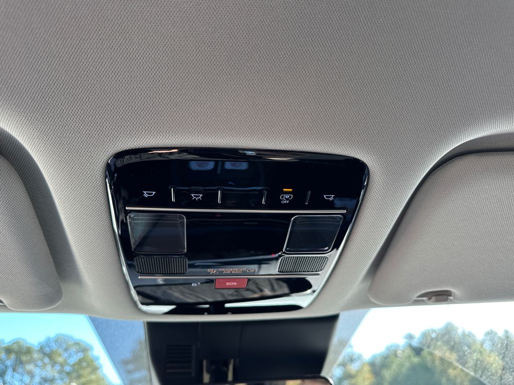 New 2026 White Hyundai SE image 20