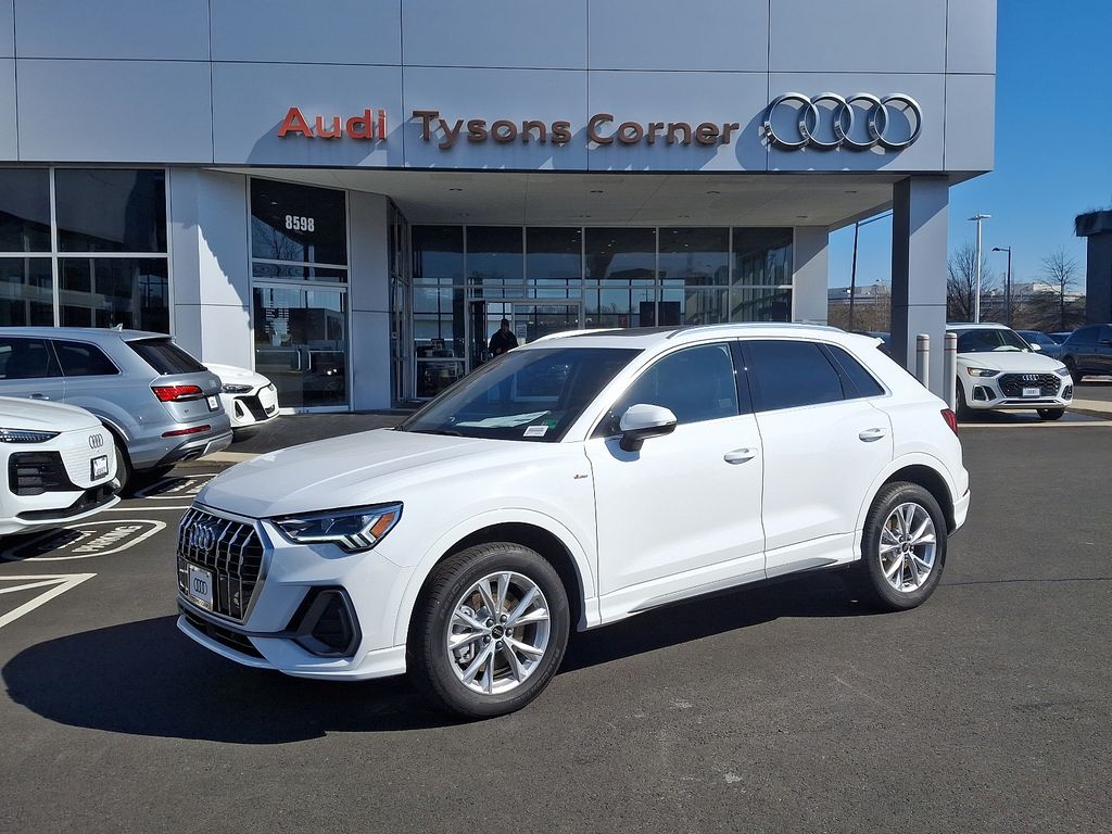 2025 Audi Q3  -
                Vienna, VA