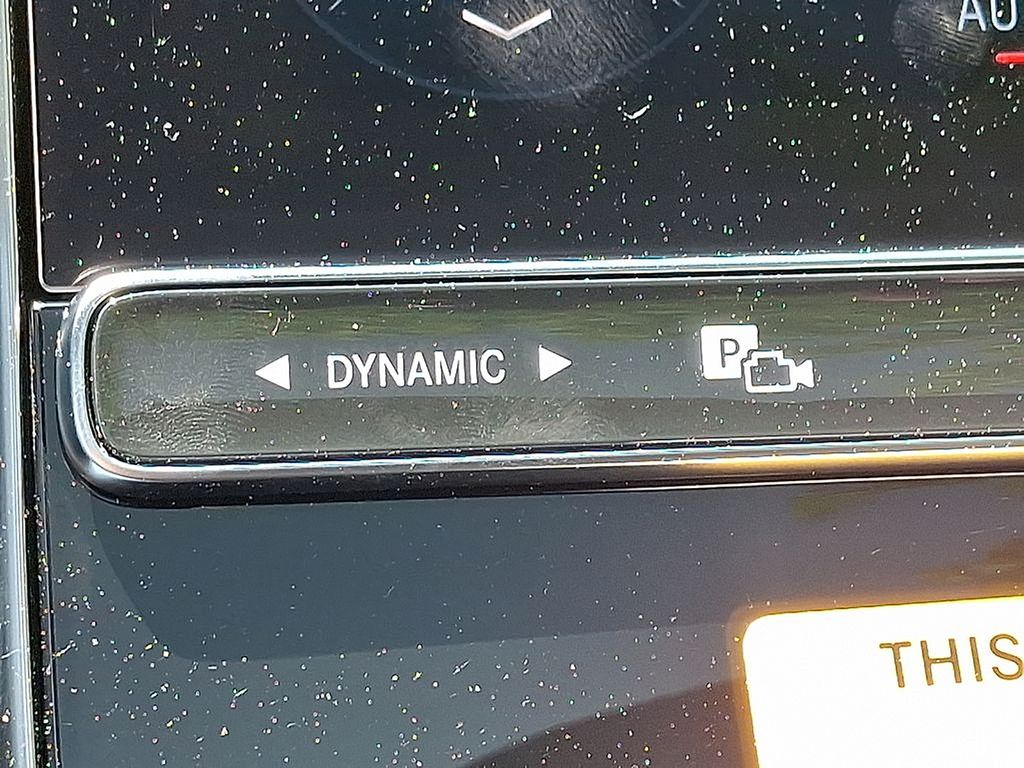 Thumbnail: 2025 Mercedes-Benz GLC - 18