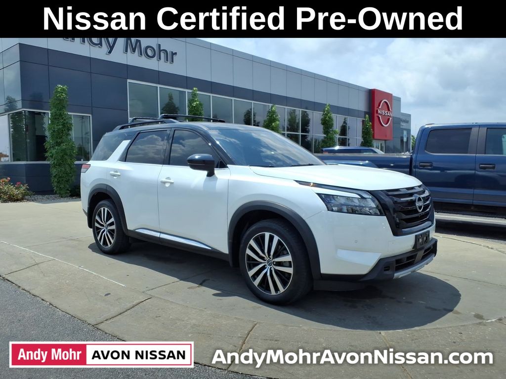 Everest White Pearl/Black 2025 Nissan Pathfinder SUV / Crossover All-Wheel Drive 9-Speed Automatic