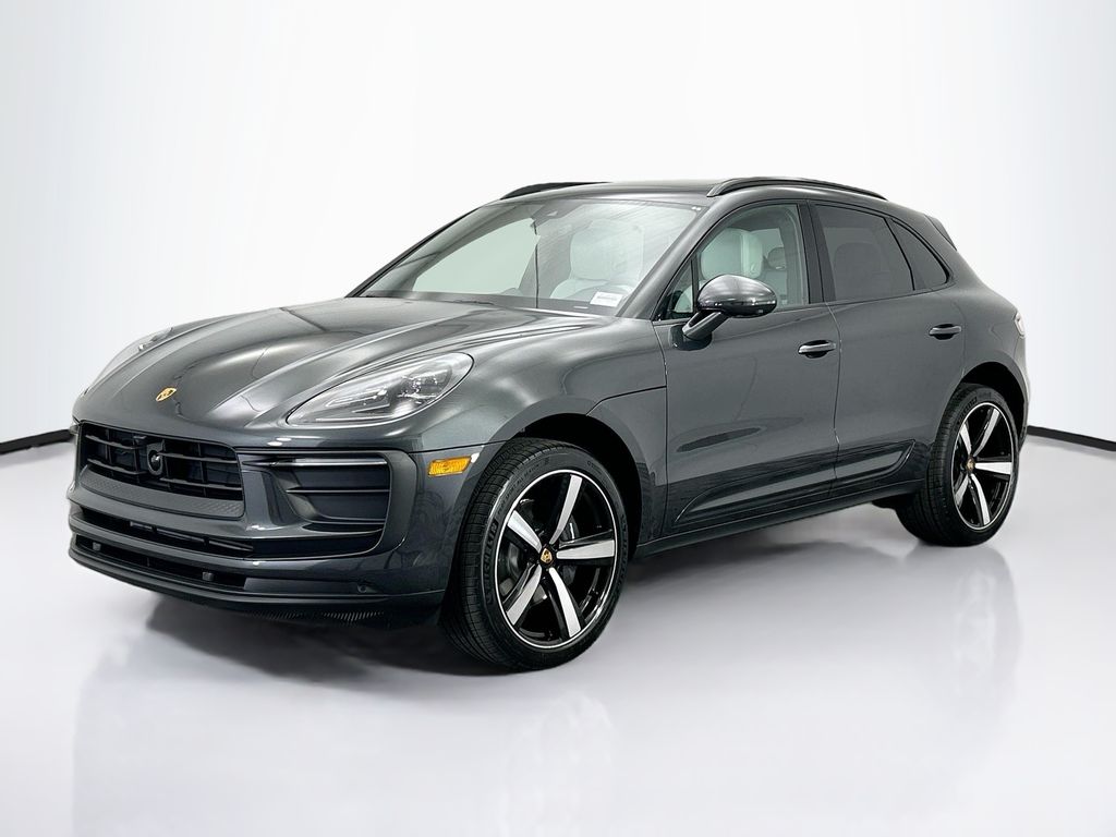 Thumbnail: 2026 Porsche Macan - 1