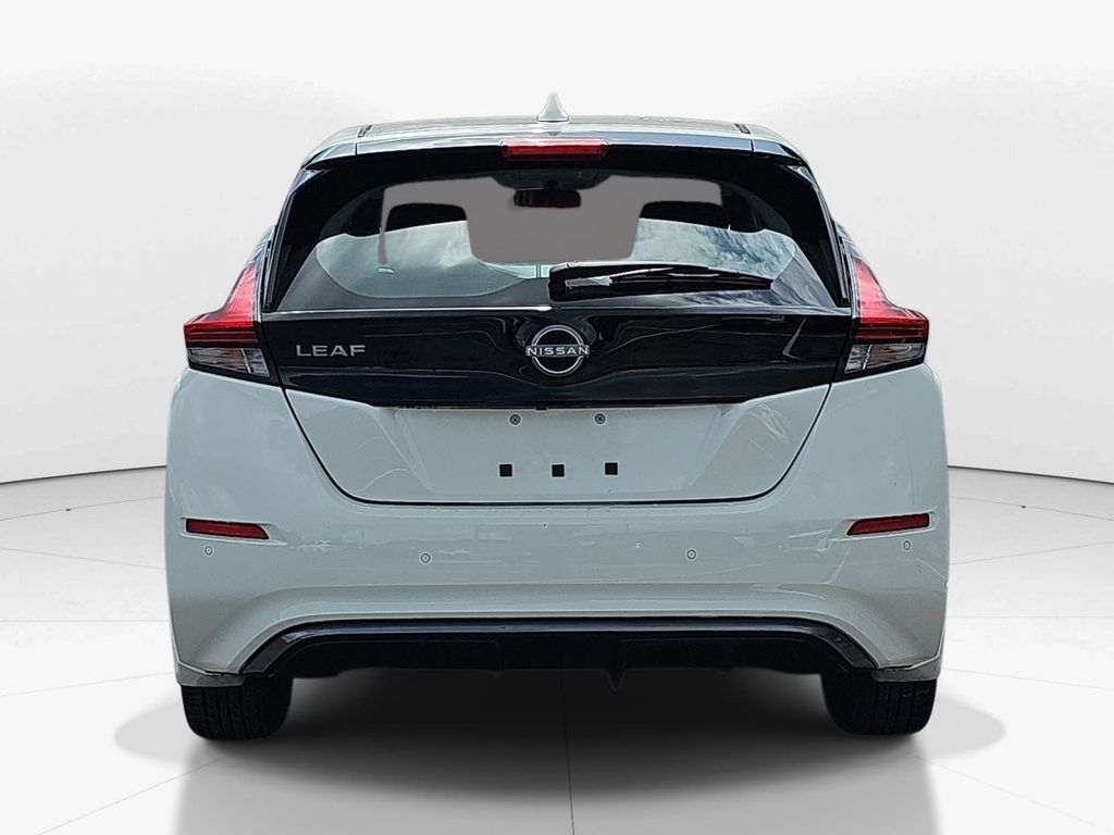 Used 2024 White Nissan S image 5