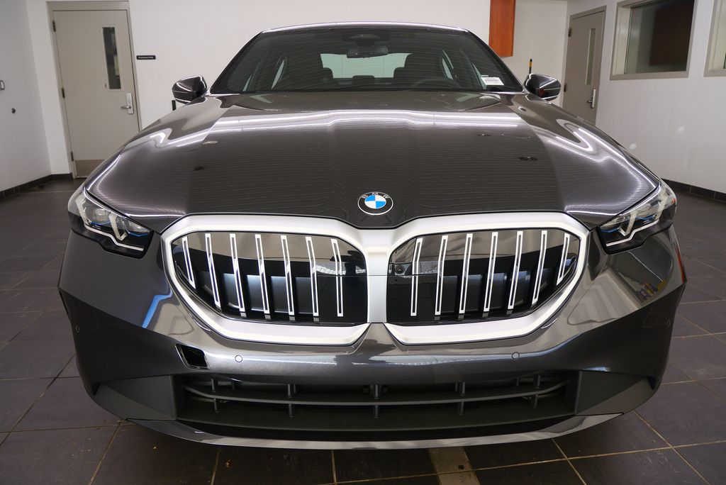 2024 BMW 5 Series 530i 8