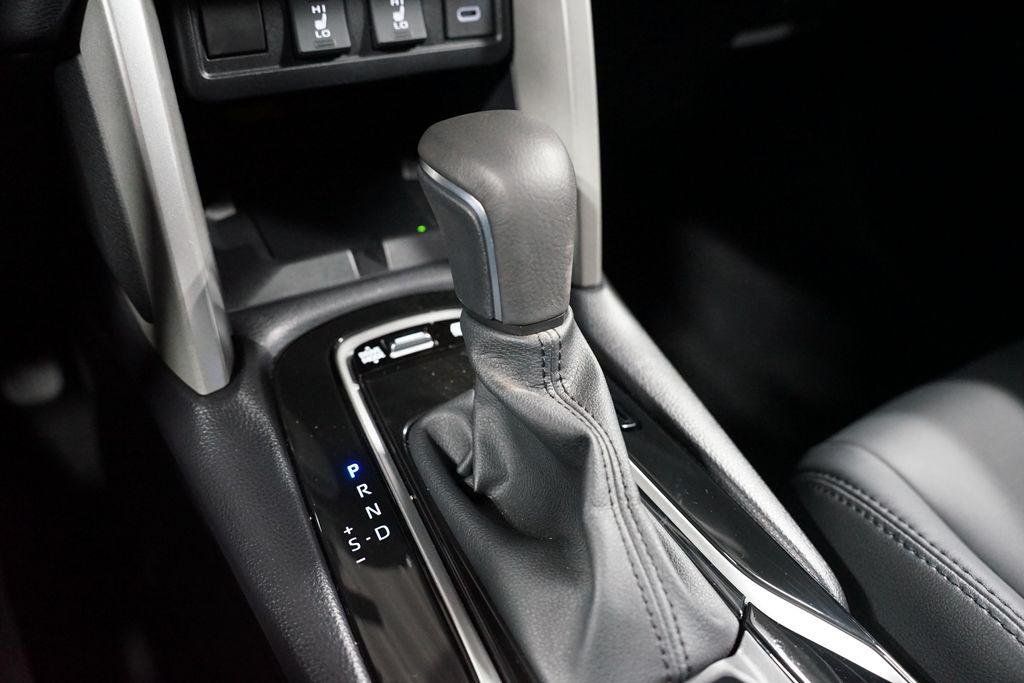 Thumbnail: 2025 Toyota Corolla Cross - 24