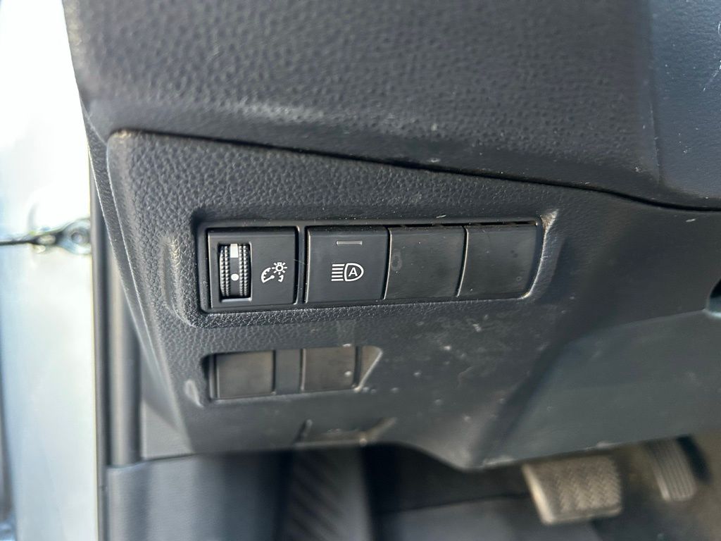 Thumbnail: 2022 Toyota Corolla Cross - 15