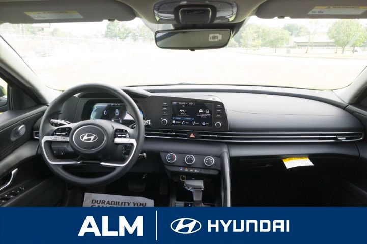 New 2026 Black Hyundai SE image 20