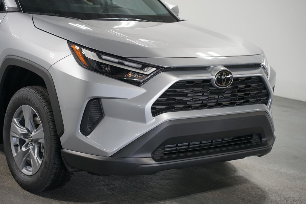 Thumbnail: 2025 Toyota RAV4 - 4