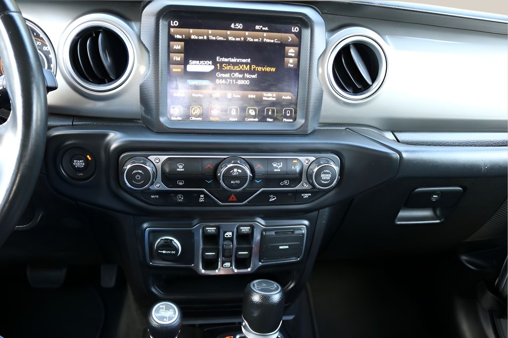 Used 2019 Silver Jeep Unlimited Sahara image 23