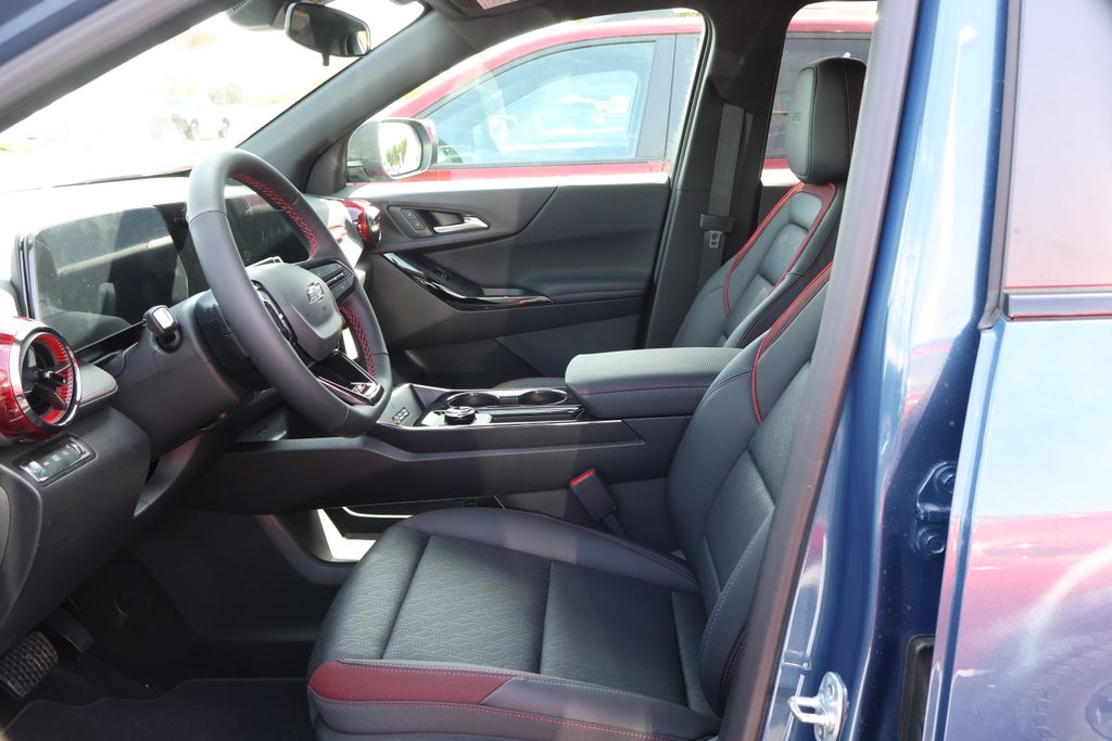 2025 Chevrolet Equinox RS 12