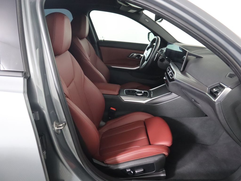 Thumbnail: 2023 BMW 3 Series - 21