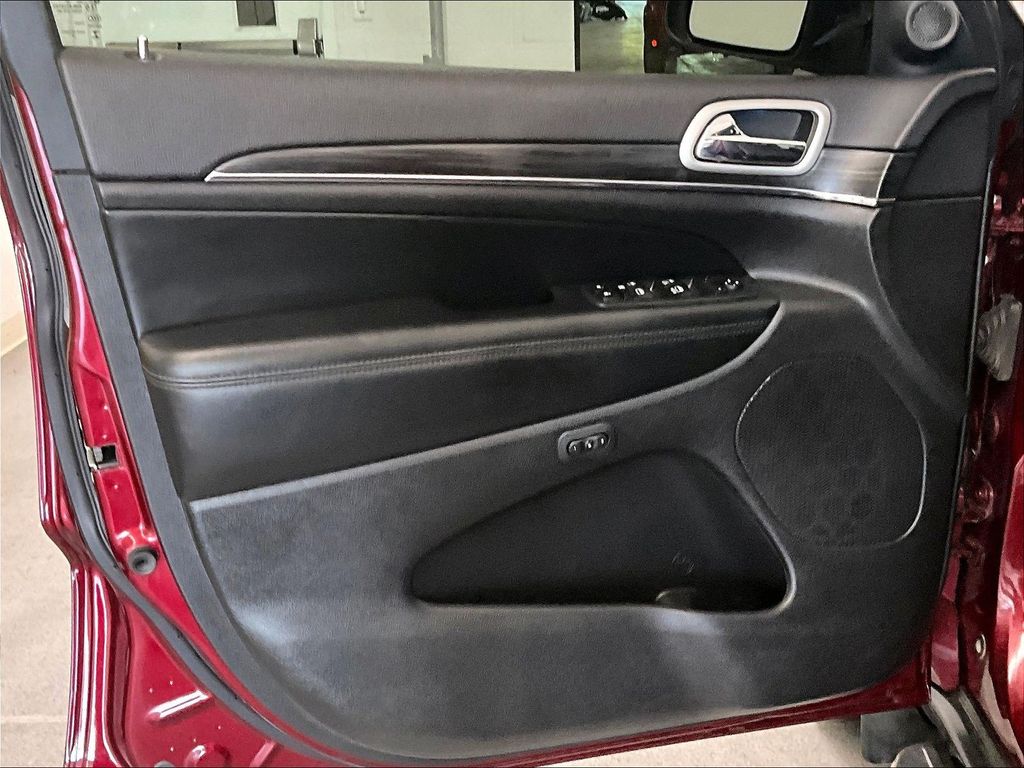 2020 Jeep Grand Cherokee — photo 9